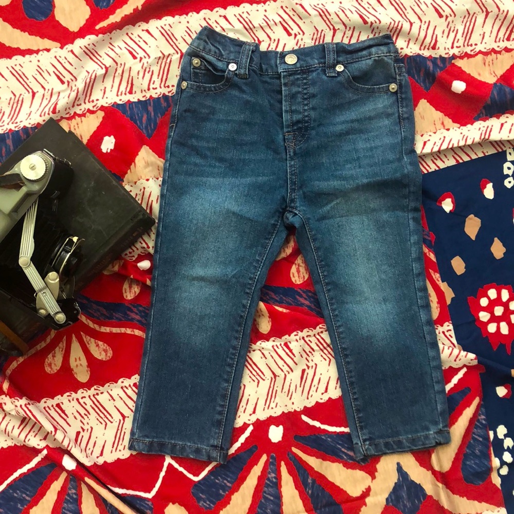 Baby girls size 24 month 7 for all mankind jeans.